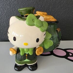 NWT Hello Kitty St Patrick's Pot Of Gold Ceramic